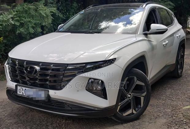Hyundai Tucson 2022 White