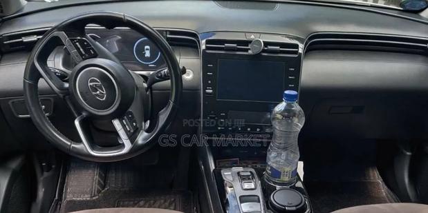 Hyundai Tucson 2022 White