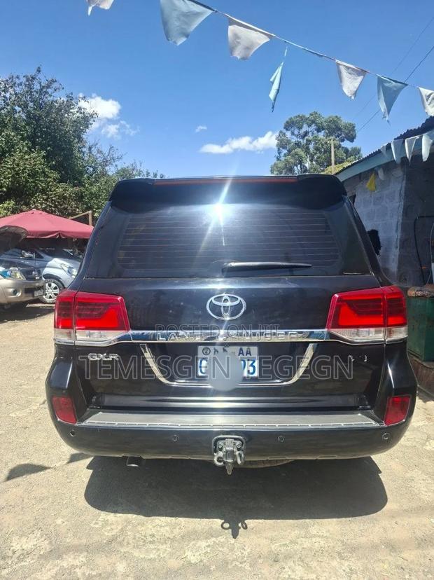 Toyota Land Cruiser 2014