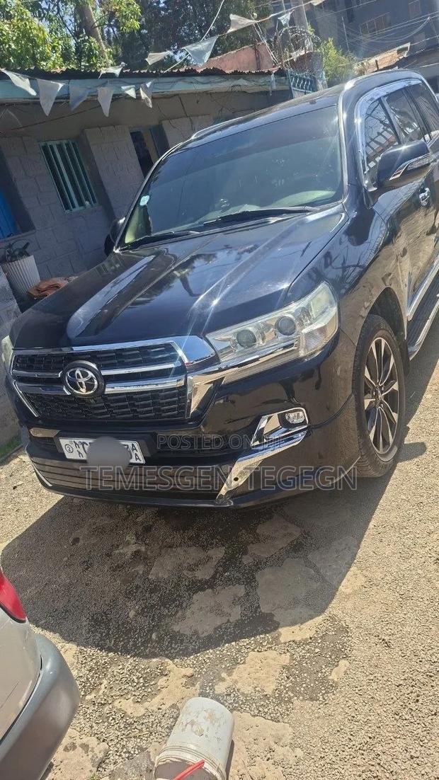 Toyota Land Cruiser 2014