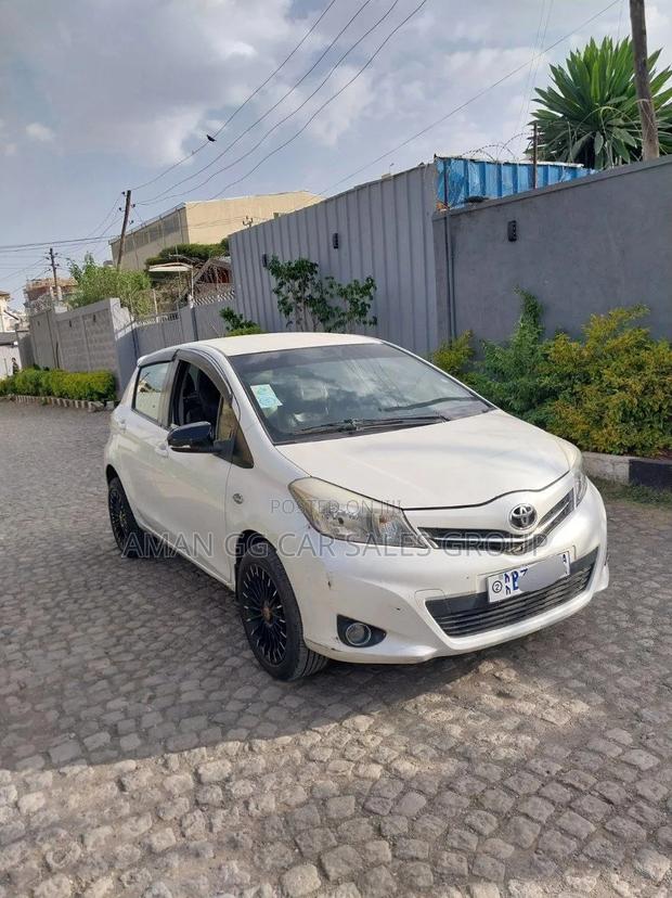 Toyota Yaris 2014 Ivory