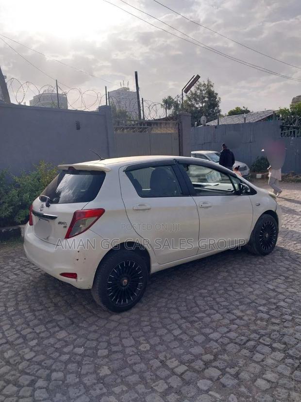 Toyota Yaris 2014 Ivory