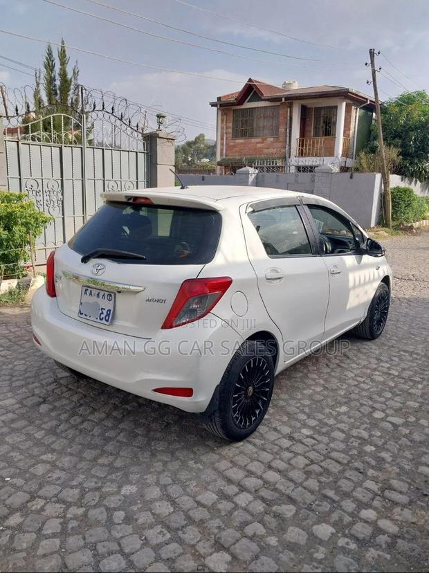 Toyota Yaris 2014 Ivory