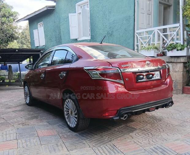 Toyota Yaris 2013 Burgundy