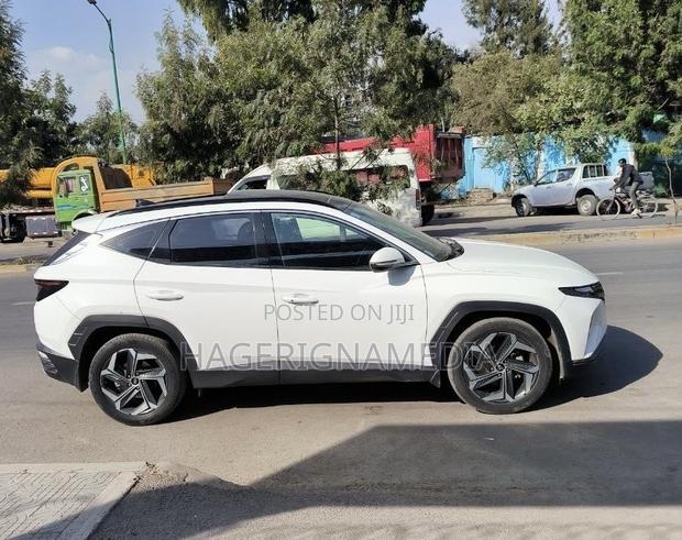 Hyundai Tucson 2022 White