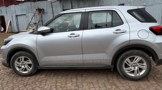 Toyota Raize 2022 Silver