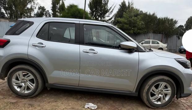 Toyota Raize 2022 Silver