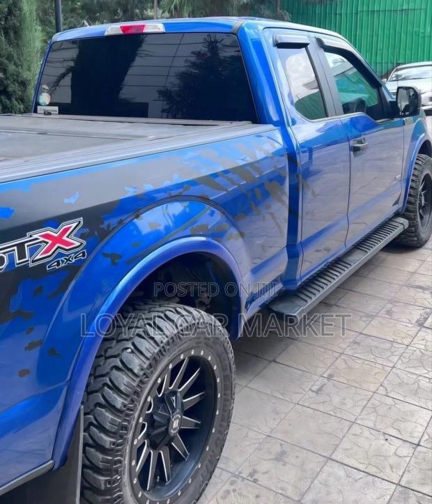 Ford F-150 2018 Blue