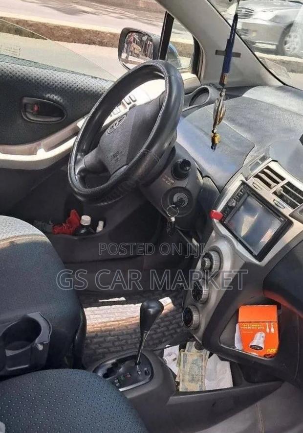 Toyota Yaris 2007 Gray