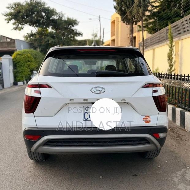 Hyundai Creta 2022 Off white