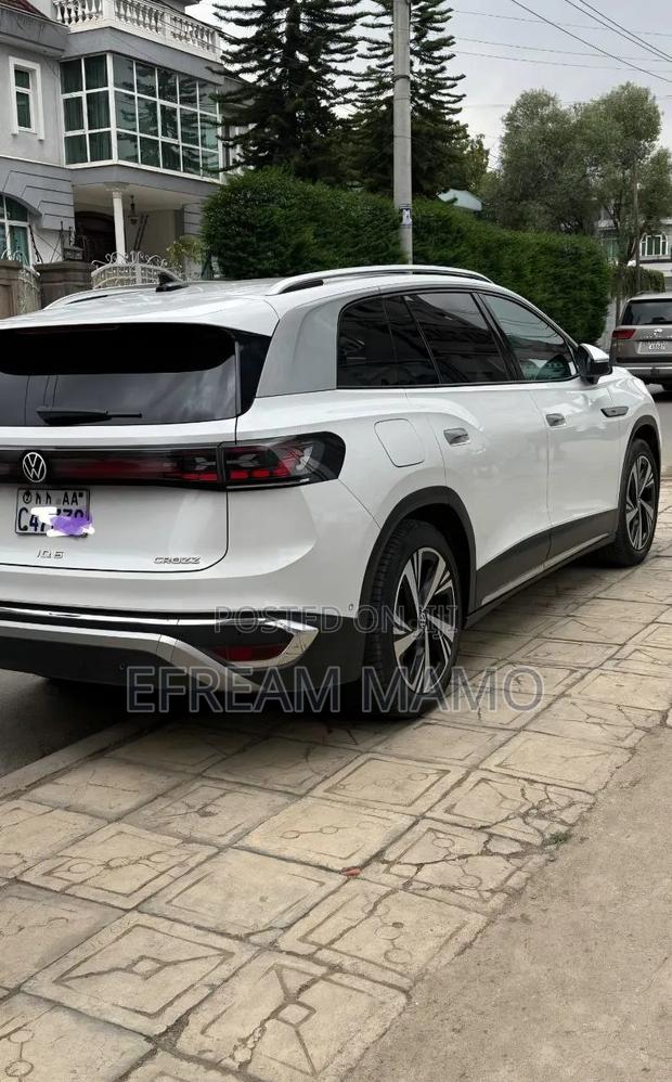 Volkswagen ID.6 2023 White