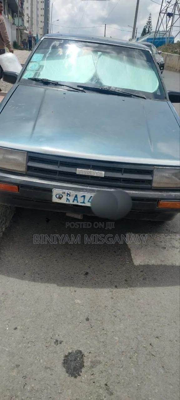 Toyota Corolla 1987 Gray