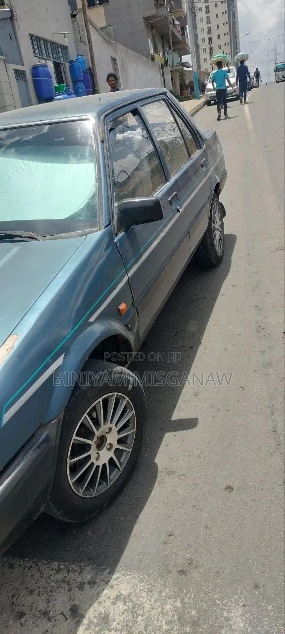 Toyota Corolla 1987 Gray