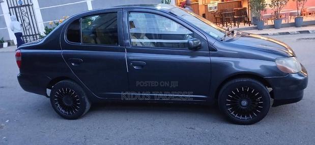 Toyota Platz 2001 Black