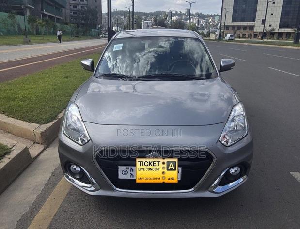 Suzuki Dzire 2022 Silver