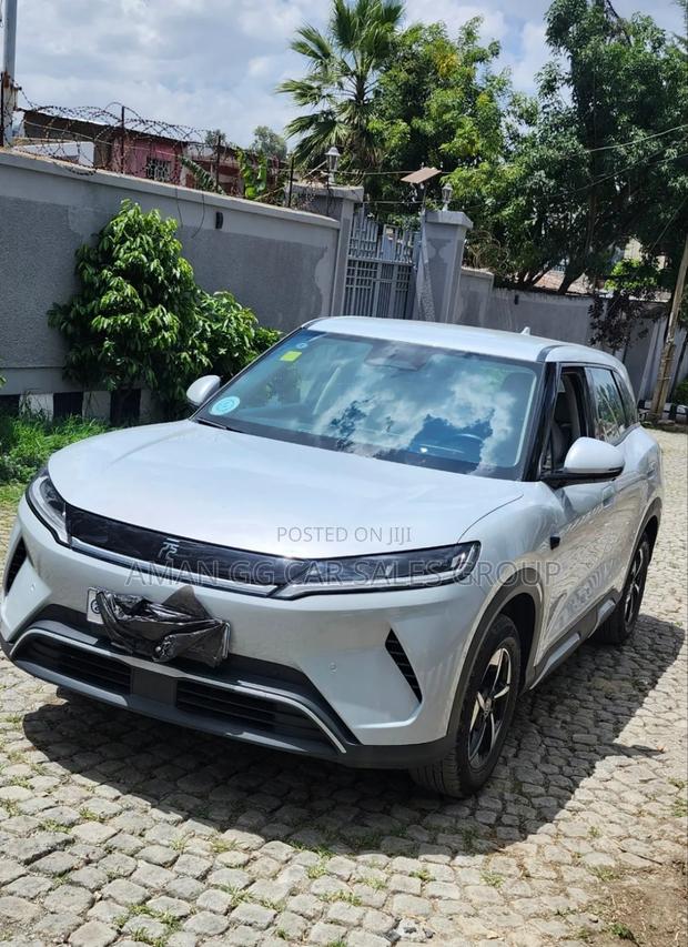 BYD Yuan Up 2025 Beige
