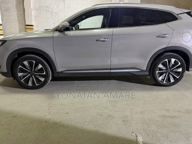 BYD Song Plus 2025 White