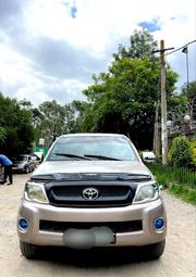 Toyota Hilux 2010 Gold for sale