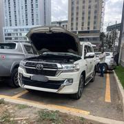 Toyota Land Cruiser 2010 White for sale