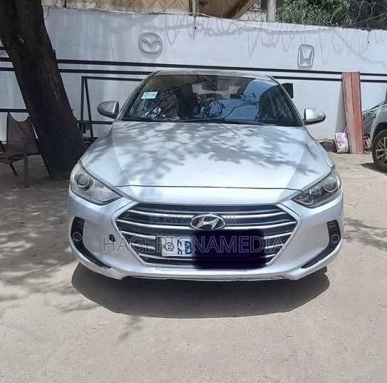 Hyundai Avante 2017 Silver