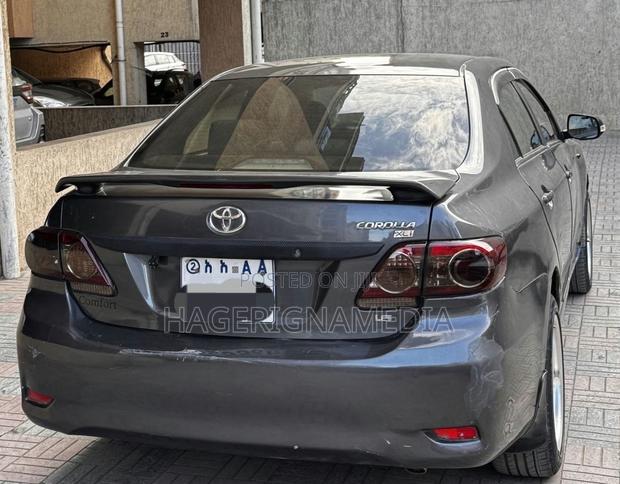 Toyota Corolla 2012 Black