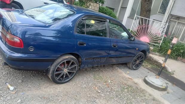 Toyota Carina E 1996 Blue