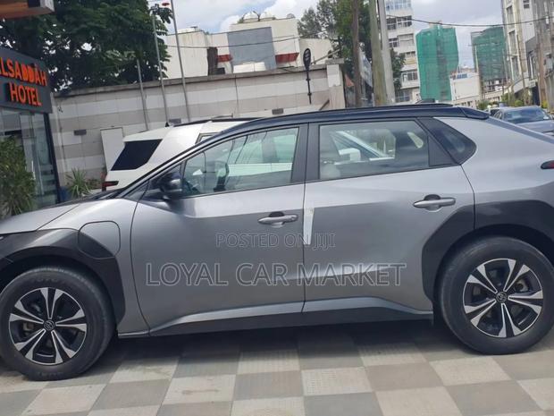 Toyota bZ4X 2023 Gray