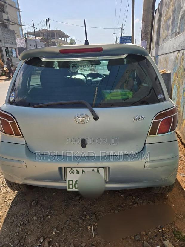 Toyota Vitz 1.0 FWD 5dr 2004 Blue