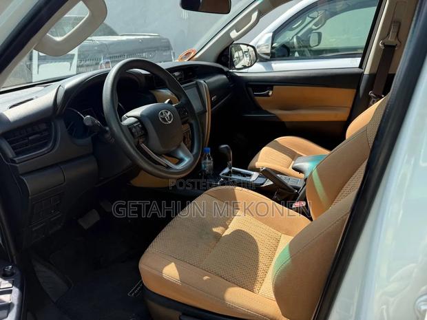 Toyota Fortuner 2023 White