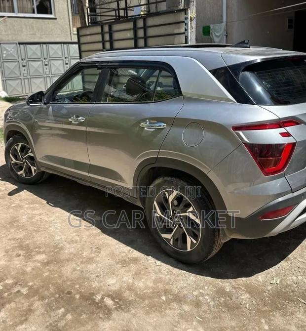 Hyundai Creta 2023 Silver