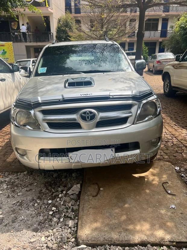 Toyota Hilux 2008 Gold