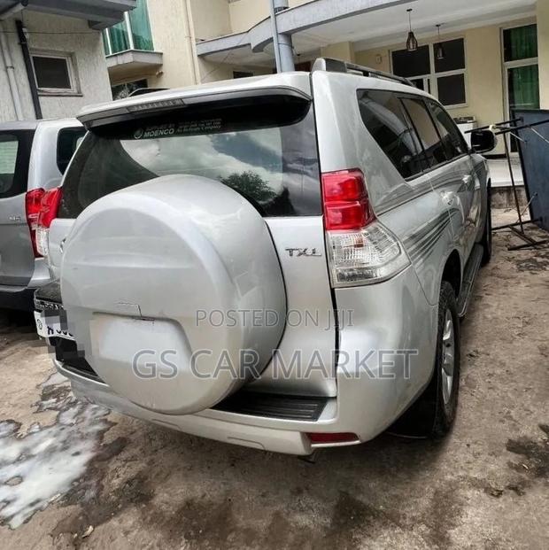 Toyota Land Cruiser Prado 2014 Silver