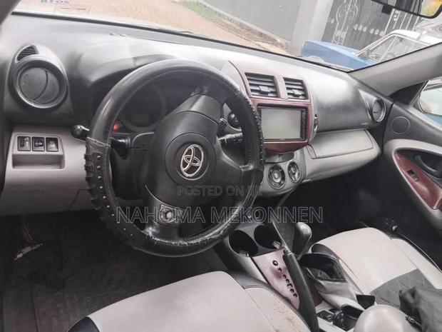 Toyota RAV4 2012 Silver