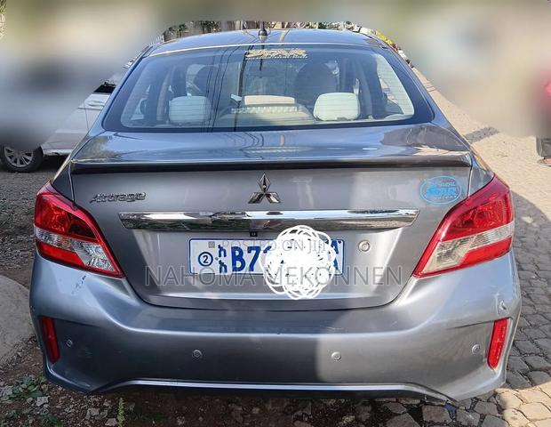 Mitsubishi Attrage 2021 Gray