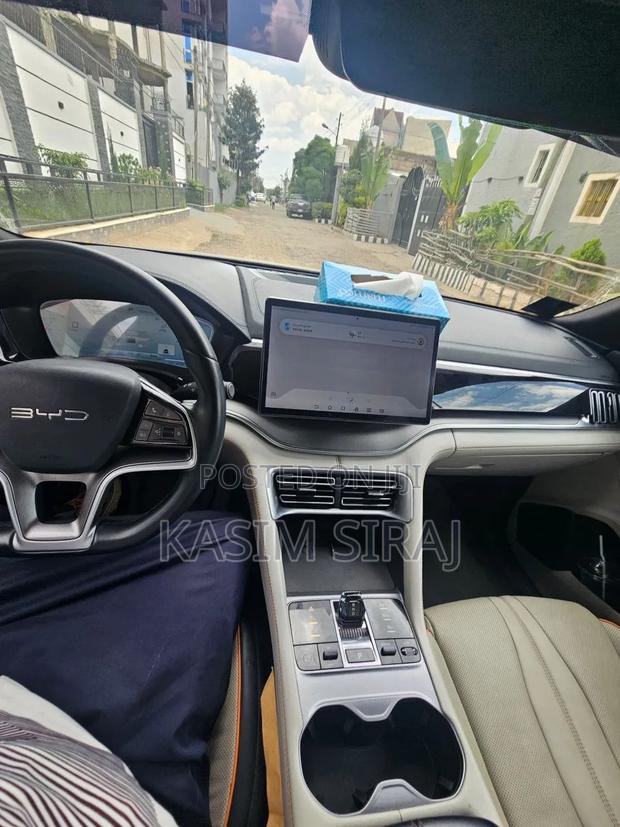 BYD Song Plus DM-i 2024 Gray