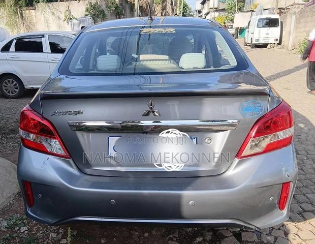 Mitsubishi Attrage 2021 Gray