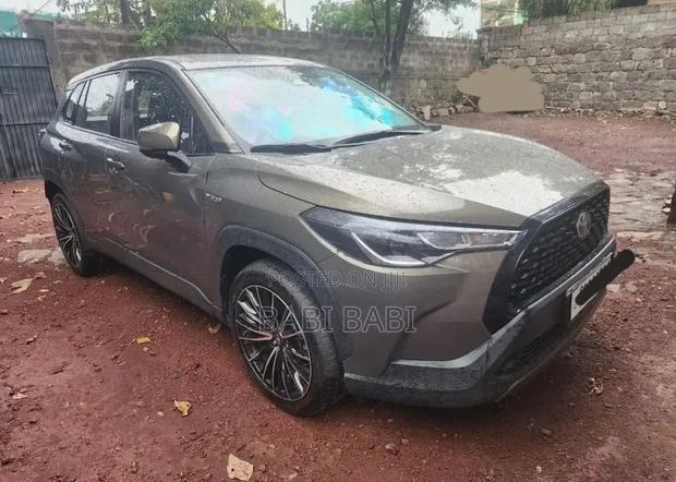 Toyota Corolla Cross Hybrid 2025 Gray