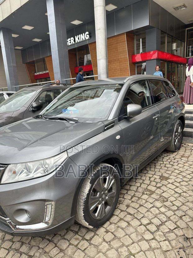 Suzuki Grand Vitara 2021 Gray