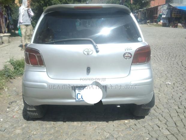 Toyota Vitz 2004 Off white