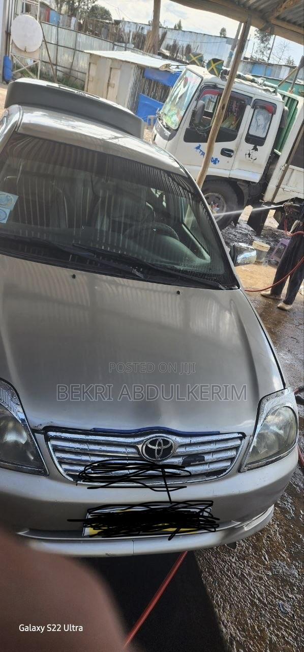 Toyota Corolla 2004 Silver