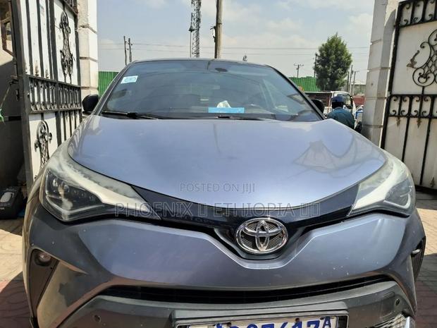 Toyota C-HR 2021 Blue