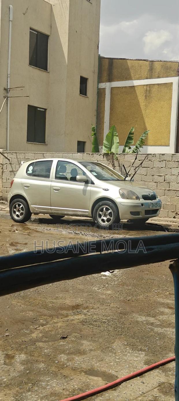 Toyota Vitz 2004 Brown