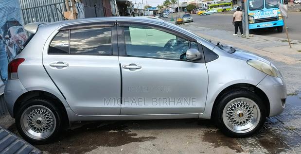 Toyota Yaris 2008 Gray