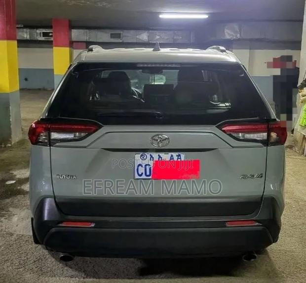Toyota RAV4 2021