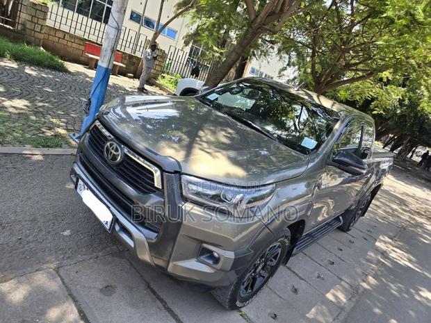 Toyota Hilux 2021