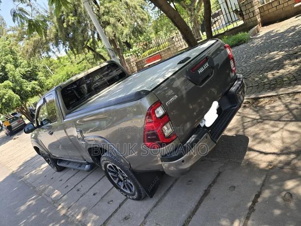 Toyota Hilux 2021