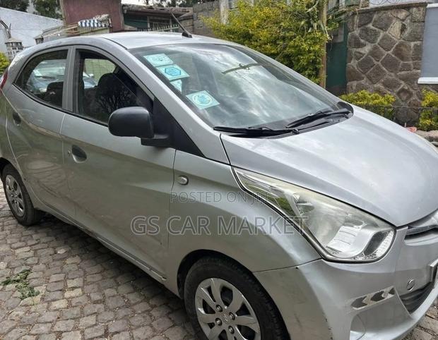 Hyundai Eon 2015 Silver