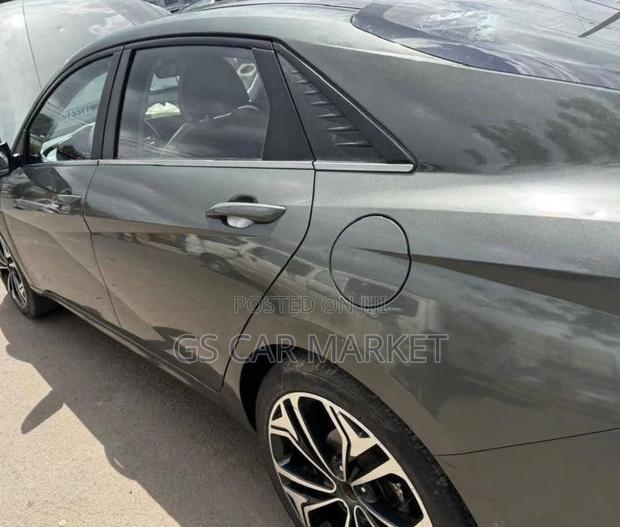 Hyundai Avante 2021 Gray