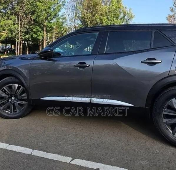 Peugeot 5008 2022 Gray