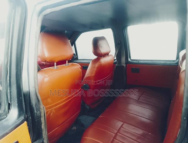 Nissan Pick-Up 1994 Gray